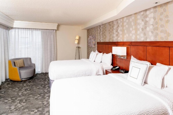 Courtyard by Marriott Milwaukee Airport image 20