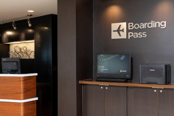 Courtyard by Marriott Milwaukee Airport image 26